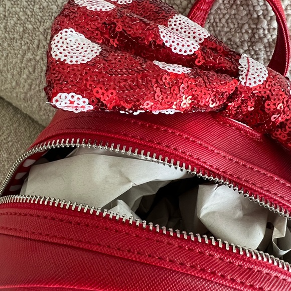 NEW!!! Disney Parks Loungefly Mini Backpack - Minnie Mouse - Red Sequin Bow - Picture 5 of 6